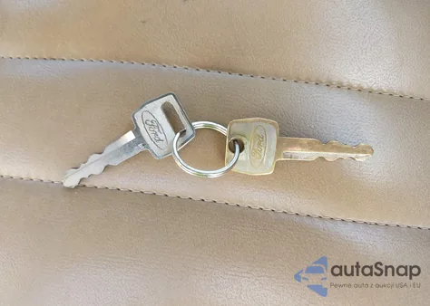 1977 Ford F150 z USA, uszkodzony, nr VIN F15JR001237